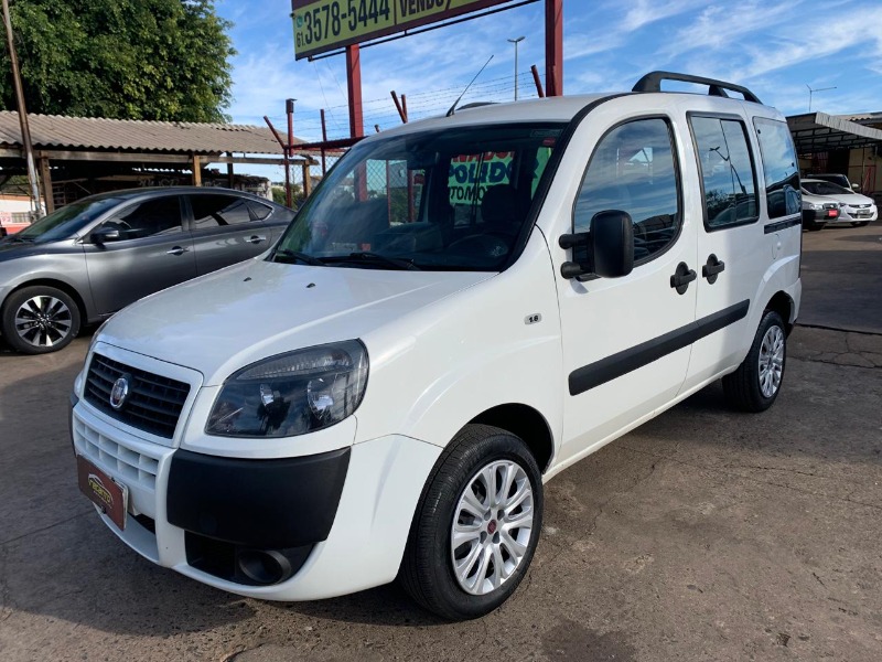 Fiat Doblo ESSENCE 1.8 Flex 16V 5p